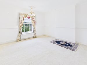 Bedroom- click for photo gallery